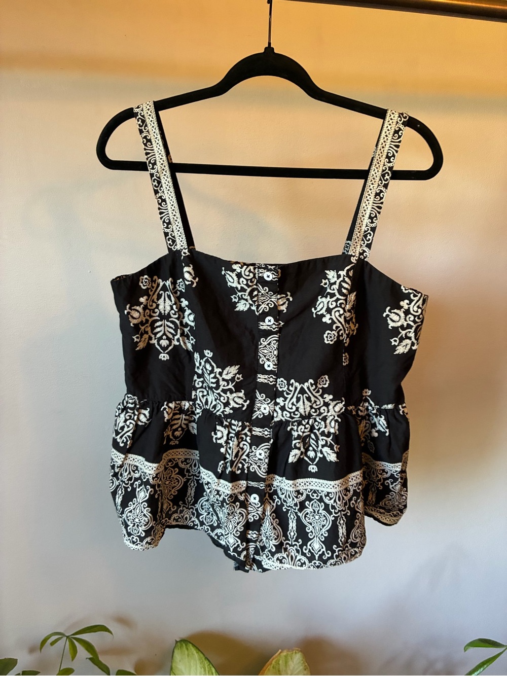 CeCe Black Paisley Babydoll Tank Top Size L